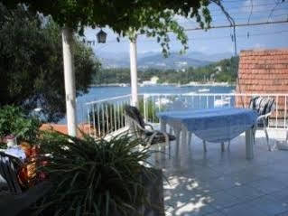 Apartments Tereza Donje Celo ภายนอก รูปภาพ